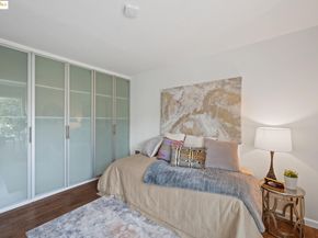 696 Athol Ave 203, Oakland CA 94610