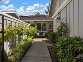 586 Cambrian Way, Danville CA 94526
