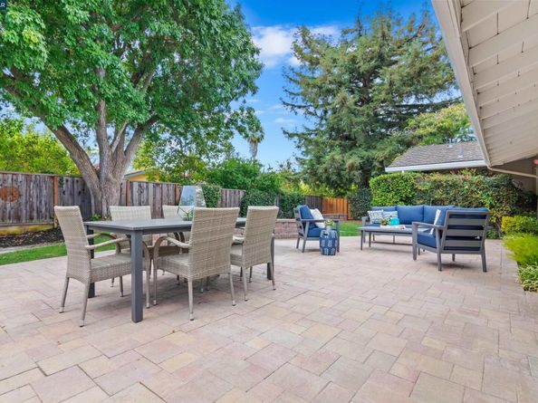 2233 Lomond Ln, Walnut Creek CA 94598