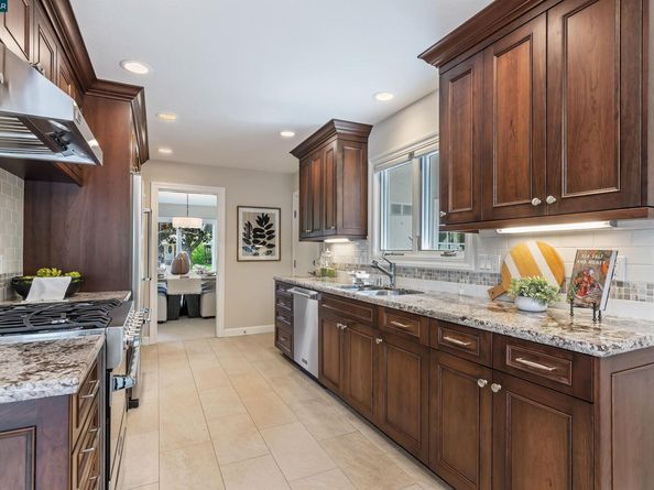 2233 Lomond Ln, Walnut Creek CA 94598