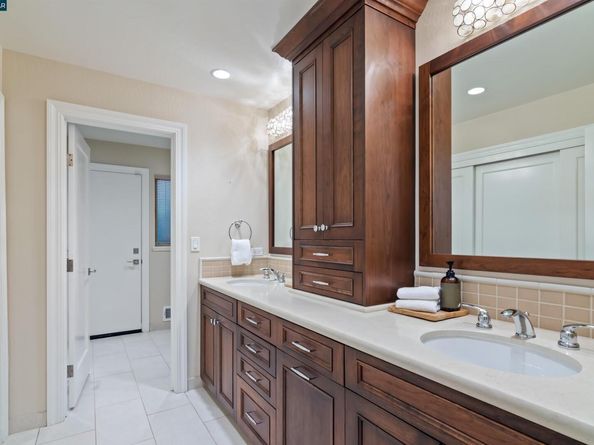 2233 Lomond Ln, Walnut Creek CA 94598