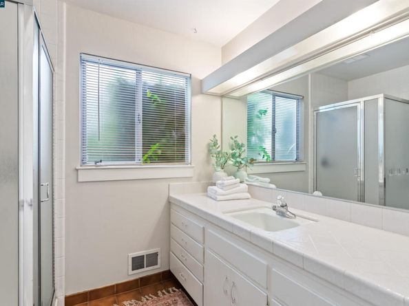2233 Lomond Ln, Walnut Creek CA 94598