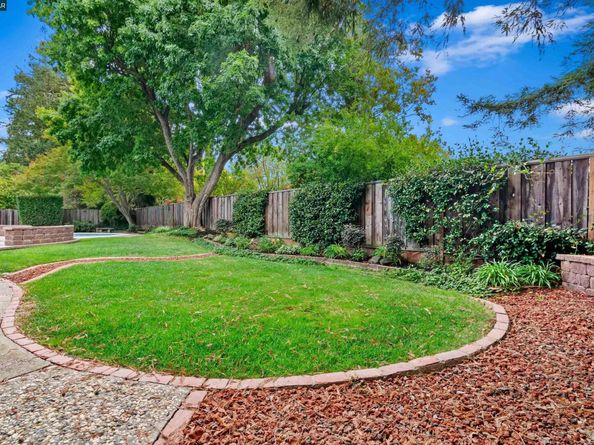2233 Lomond Ln, Walnut Creek CA 94598