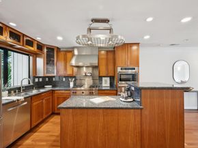 1083 Melrose Ave, Alameda CA 94502