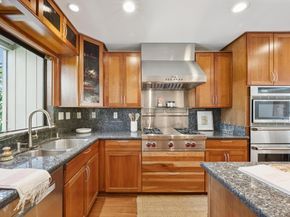 1083 Melrose Ave, Alameda CA 94502