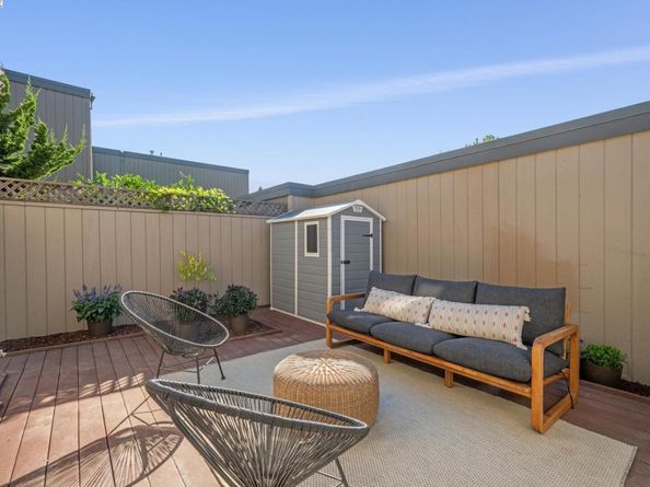 1083 Melrose Ave, Alameda CA 94502