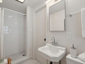 4275 Fruitvale Ave, Oakland CA 94062