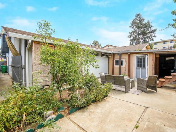 22633 Mossy Rock Drive, Hayward CA 94541