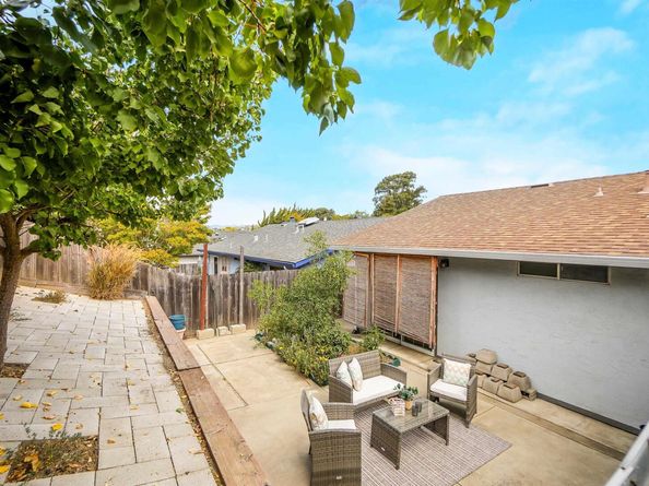 22633 Mossy Rock Drive, Hayward CA 94541