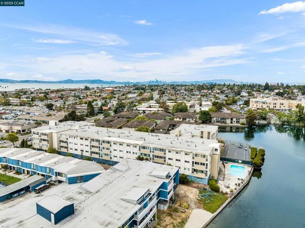 2137 Otis Dr 111, Alameda CA 94501