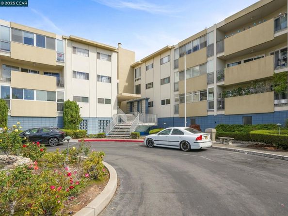 2137 Otis Dr 111, Alameda CA 94501