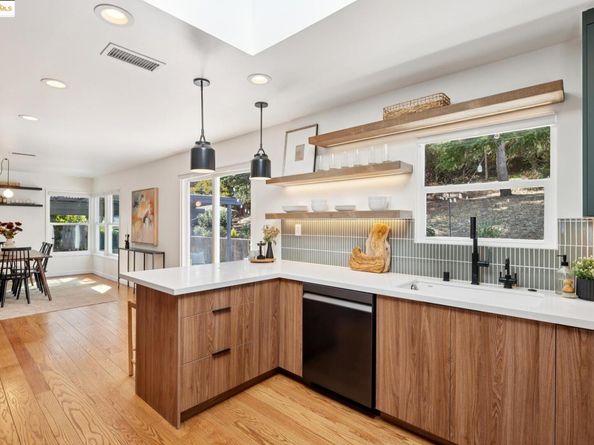 7927 Sterling Drive, Oakland CA 94605