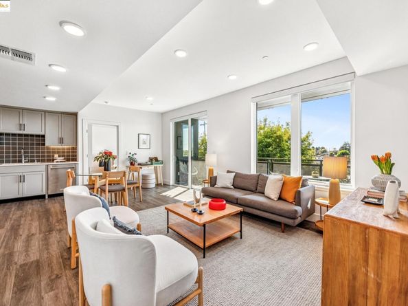 10300 San Pablo Ave 303, El Cerrito CA 94530