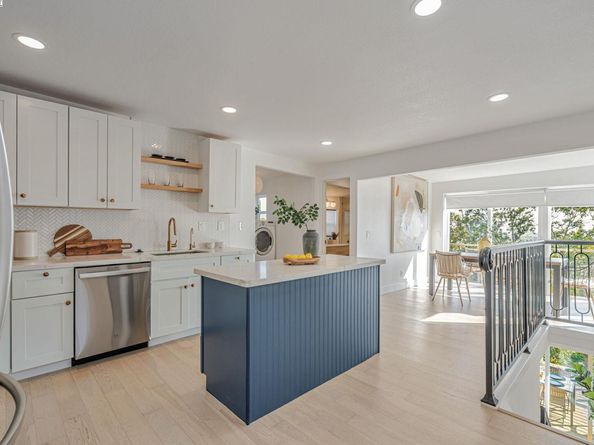 6583 Simson St, Oakland CA 94605