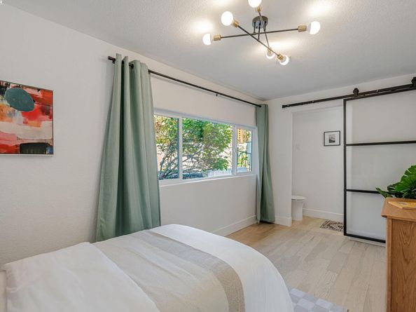6583 Simson St, Oakland CA 94605