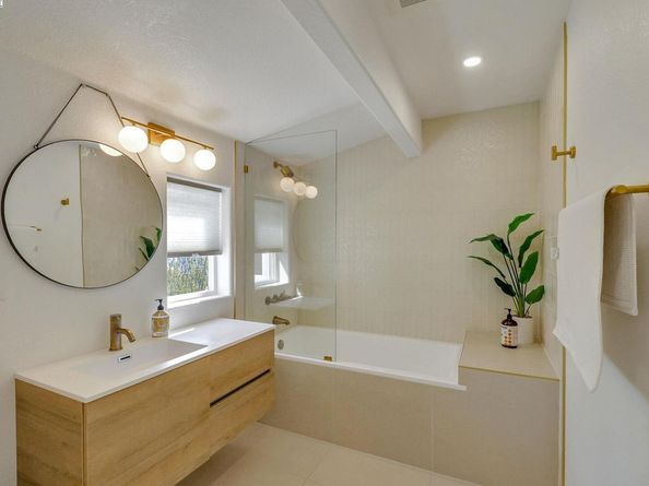 6583 Simson St, Oakland CA 94605
