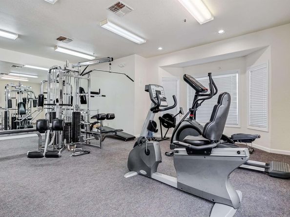 703 Waterford Pl, Pinole CA 94564