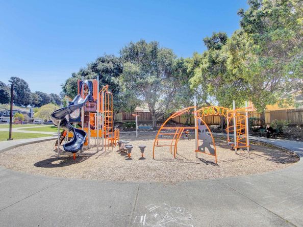 703 Waterford Pl, Pinole CA 94564