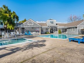 703 Waterford Pl, Pinole CA 94564