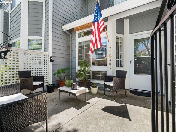 703 Waterford Pl, Pinole CA 94564