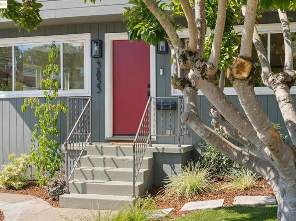3853 Rhoda Ave, Oakland CA 94602