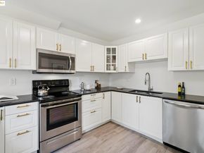 3853 Rhoda Ave, Oakland CA 94602