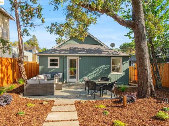3853 Rhoda Ave, Oakland CA 94602