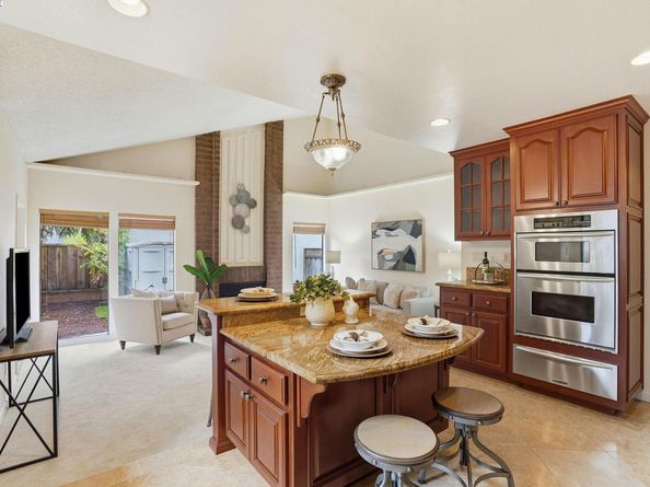 7444 Pecan Court, Pleasanton CA 94588