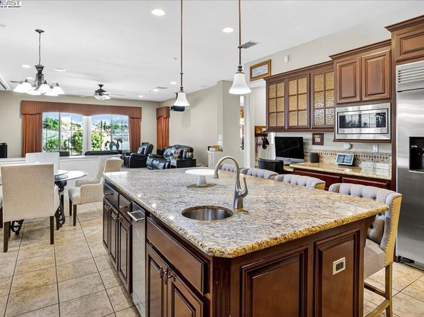 5803 Turnberry Dr., Dublin CA 94568