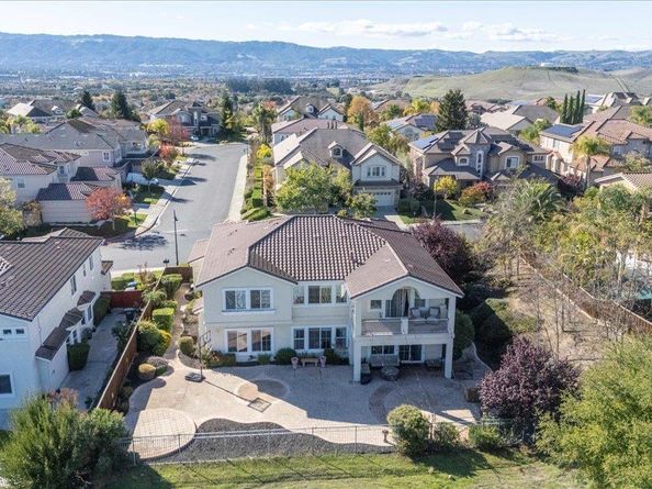 5803 Turnberry Dr., Dublin CA 94568