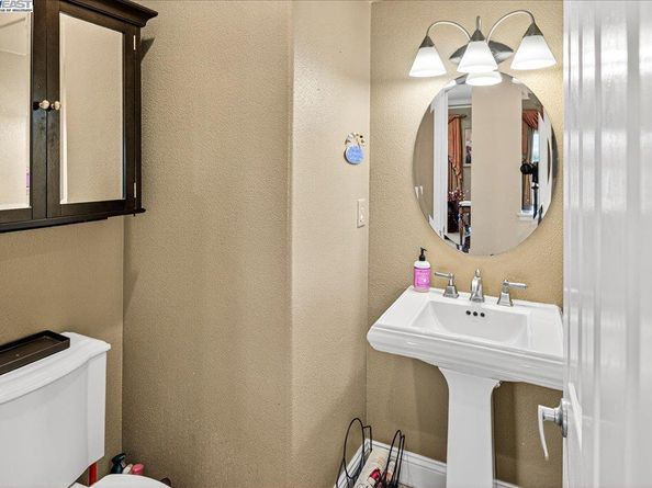 5803 Turnberry Dr., Dublin CA 94568