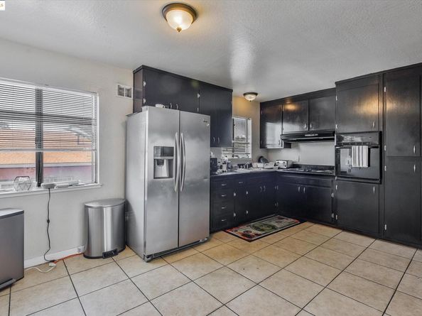 1927 82nd Ave, Oakland CA 94621