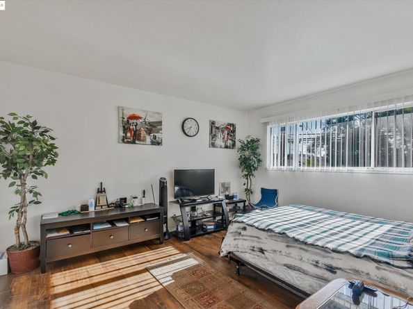 1927 82nd Ave, Oakland CA 94621