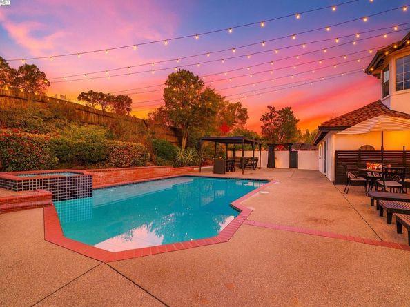 822 Navaronne Wy, Concord CA 94518