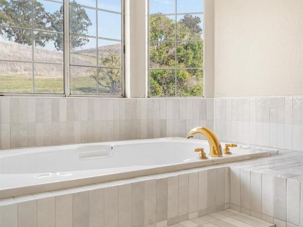 822 Navaronne Wy, Concord CA 94518