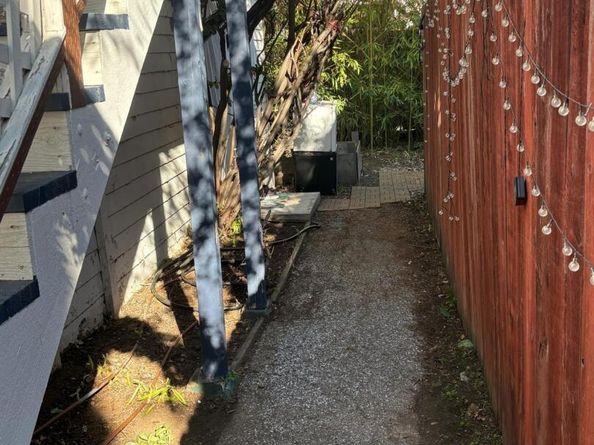 2145 COLUMBIA St, Palo Alto CA 94306