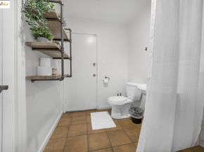 2162 35Th Ave, Oakland CA 94601