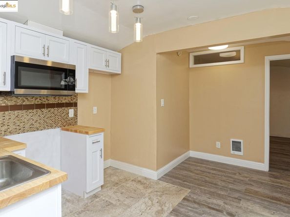 4251 Porter St, Oakland CA 94619