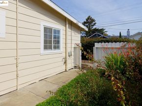 4251 Porter St, Oakland CA 94619