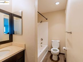 6400 Christie AVE 3213, Emeryville CA 94608