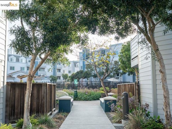 6400 Christie AVE 3213, Emeryville CA 94608