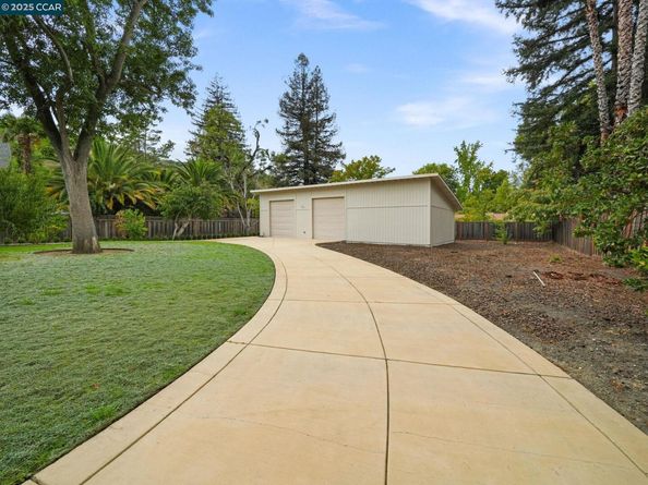 1588 Alamo Way, Alamo CA 94507