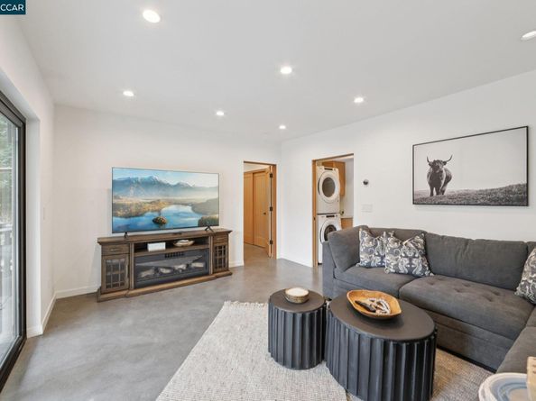 380 Vermont Ave, Berkeley CA 94707