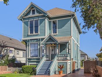 2061 Buena Vista Ave