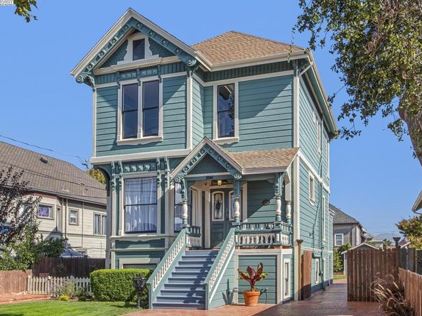 2061 Buena Vista Ave, Alameda CA 94501