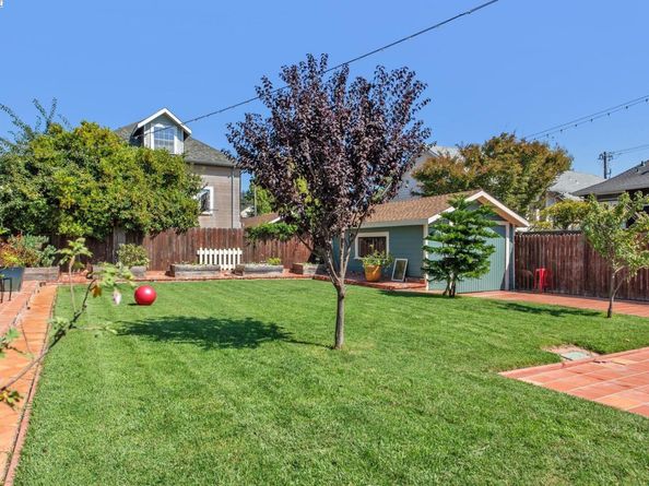 2061 Buena Vista Ave, Alameda CA 94501