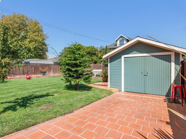 2061 Buena Vista Ave, Alameda CA 94501