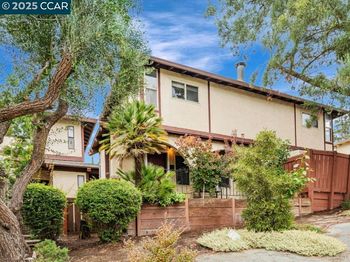 2022 Ascot Dr