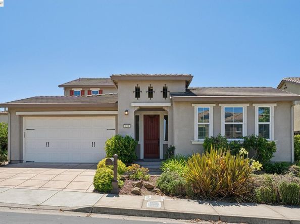 123 Benmore Dr, Hayward CA 94542