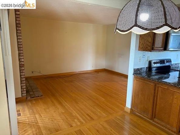 8781 Mountain Blvd 5, Oakland CA 94605